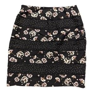 White House Black Market Women's Size 2 Skirt Black White Floral Lattice Pencil